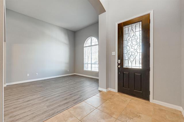 Foto del edificio - 8740 Dayton Dr