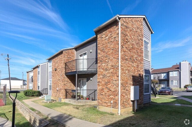 Building Photo - Summerwood Apartments