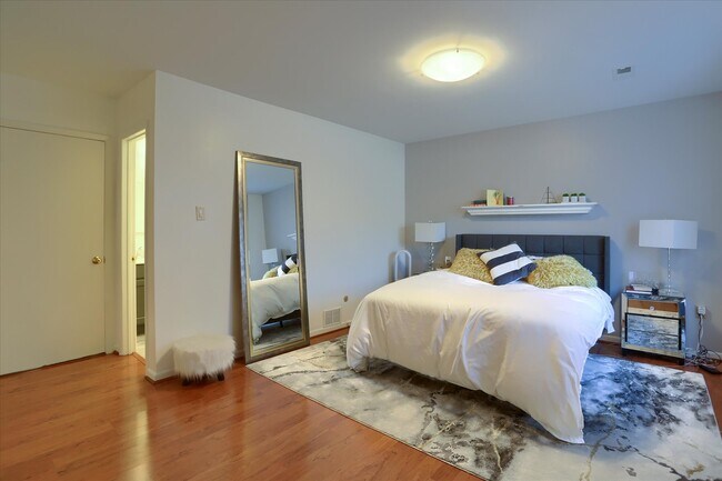 Foto del edificio - 14 Campbell Pl