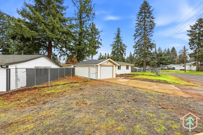 Photo - 2004 SE 143rd Ave House