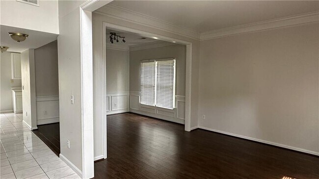 Foto del edificio - 205 Foe Creek Ct