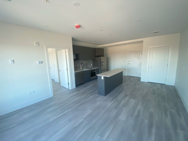 Photo du bâtiment - Beautiful New 1 Bed