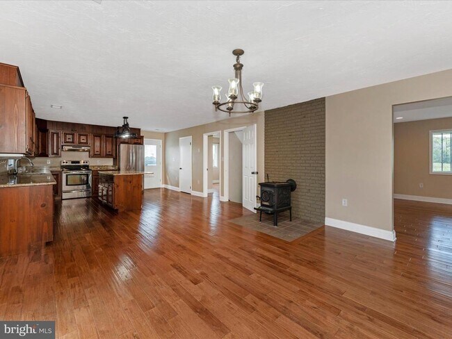 Foto del edificio - 9419 Green Valley Rd