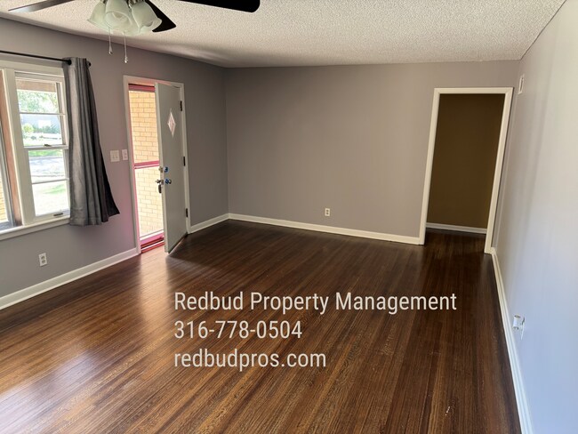Foto del edificio - 639 S Courtleigh Dr