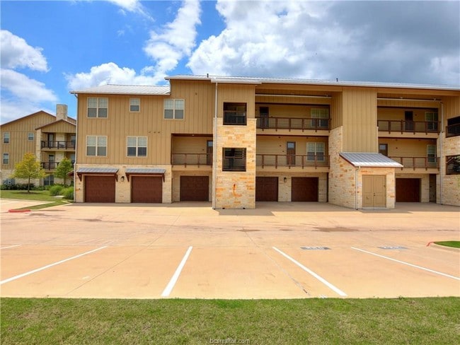 Building Photo - 3208 Casita Ct