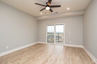 Interior Photo - Water's Edge at the Woodlands