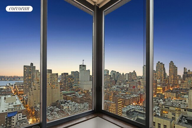 Foto del edificio - 350 W 50th St
