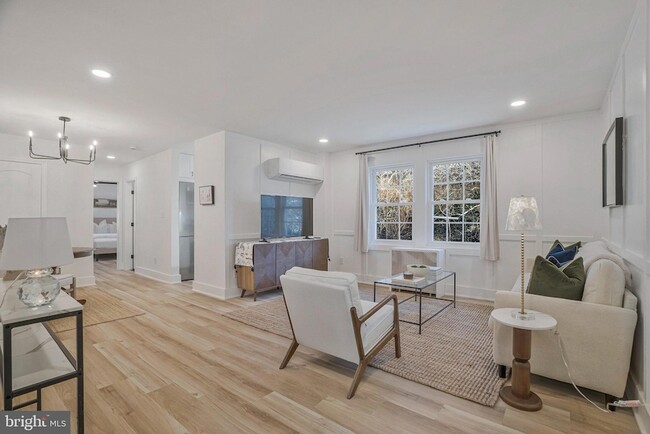 Photo - 1217 N Kensington St Apartment