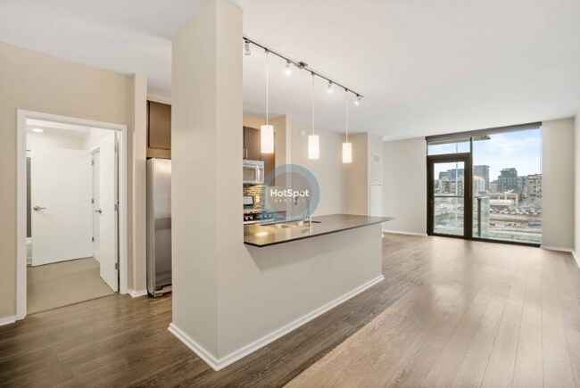 Foto del edificio - 120 N Desplaines St