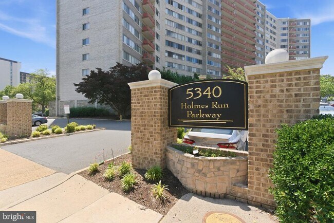 Foto del edificio - 5340 Holmes Run Pkwy