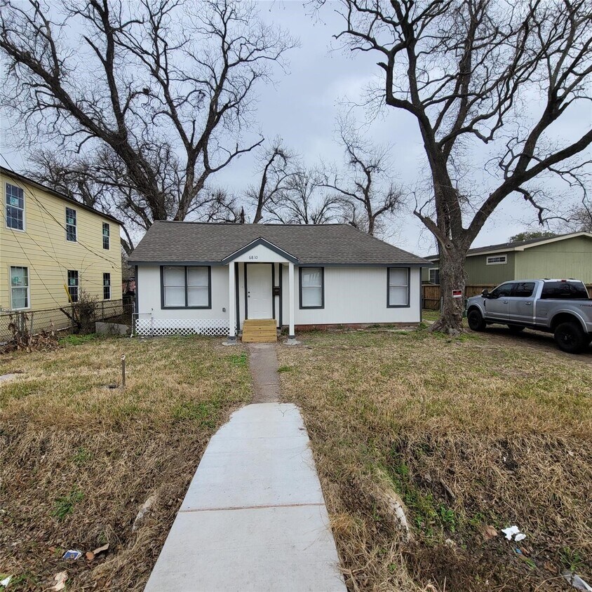 Foto principal - 6810 Bleker St