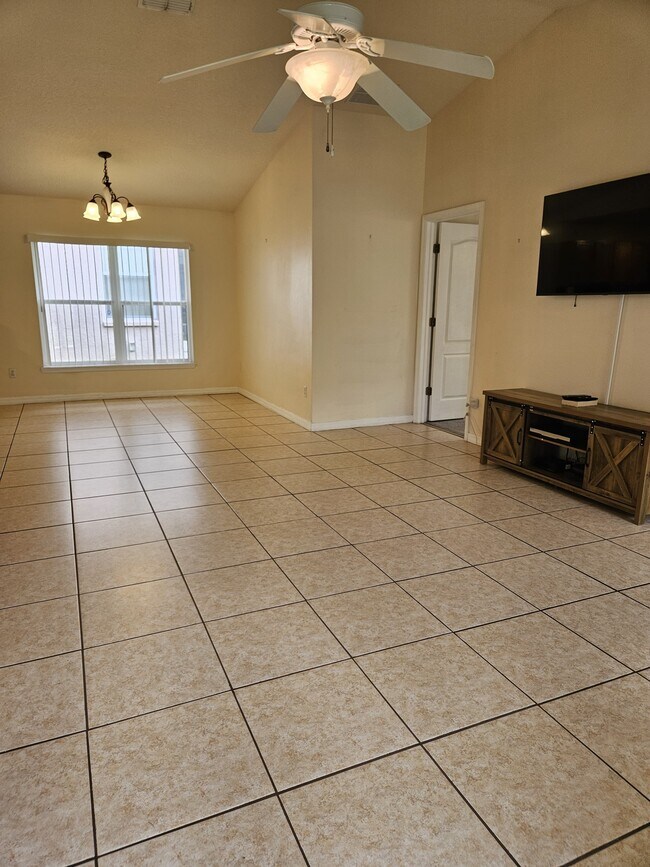 Foto del edificio - 297 Blue Jay Way