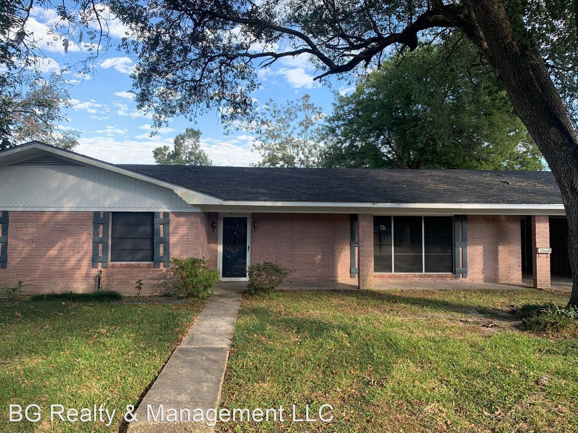 Primary Photo - 3 br, 2 bath House - 811 Park Ave