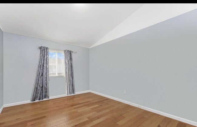 bedroom 1 - 31 Greentree Ln