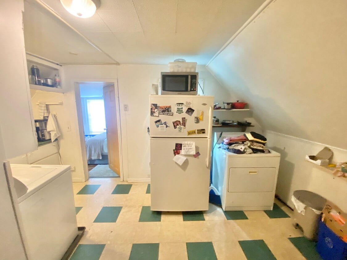 210-212 North Willard Street - 210-212 North Willard Street