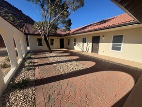 Building Photo - 75 E Roundy Mountain Rd