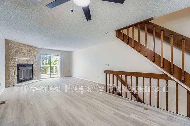 Building Photo - 12032 E Ford Cir