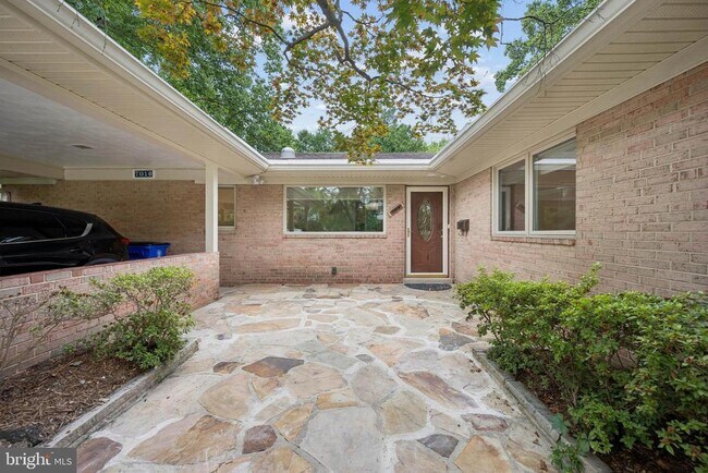 Foto del edificio - 7016 Hopewood St