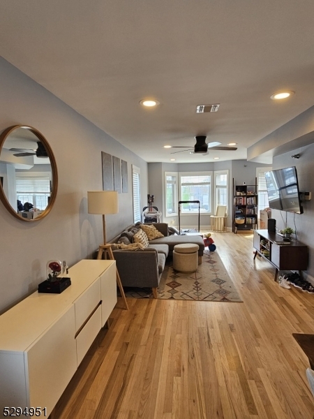 Foto del edificio - 726 23Rd St
