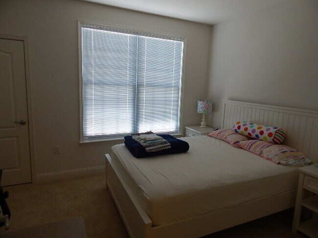 Building Photo - 2305 Ramapo Ct