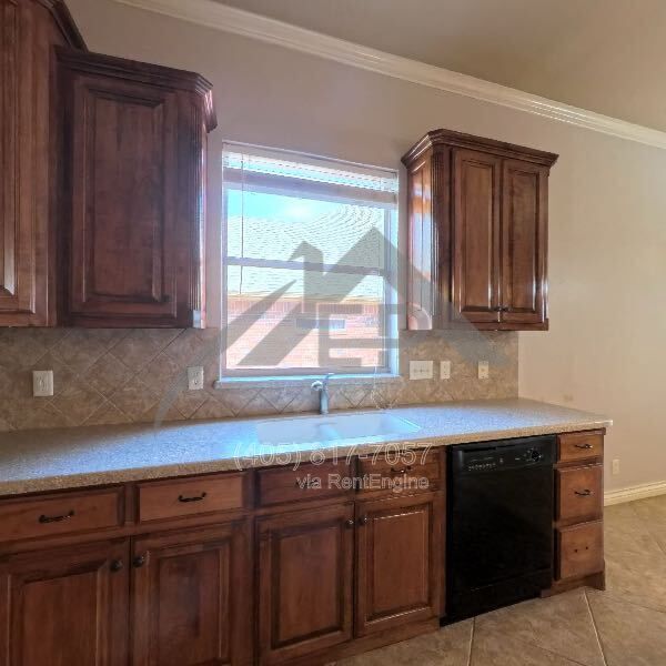 Foto del edificio - 3216 Songwood Dr