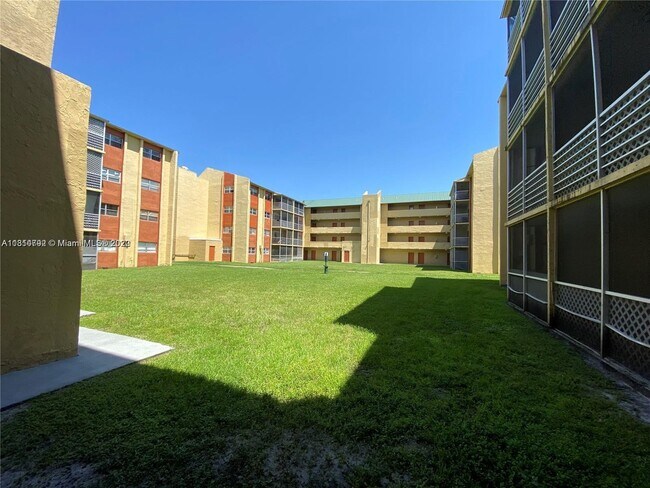 Foto del edificio - 3610 NW 21st St