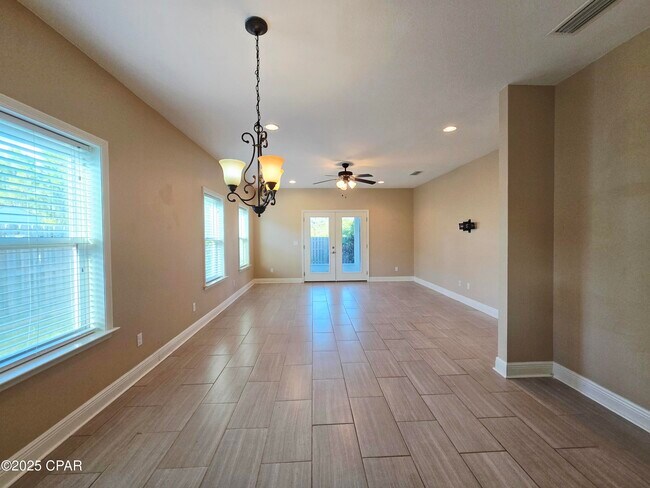 Building Photo - 138 Kaelyn Ln