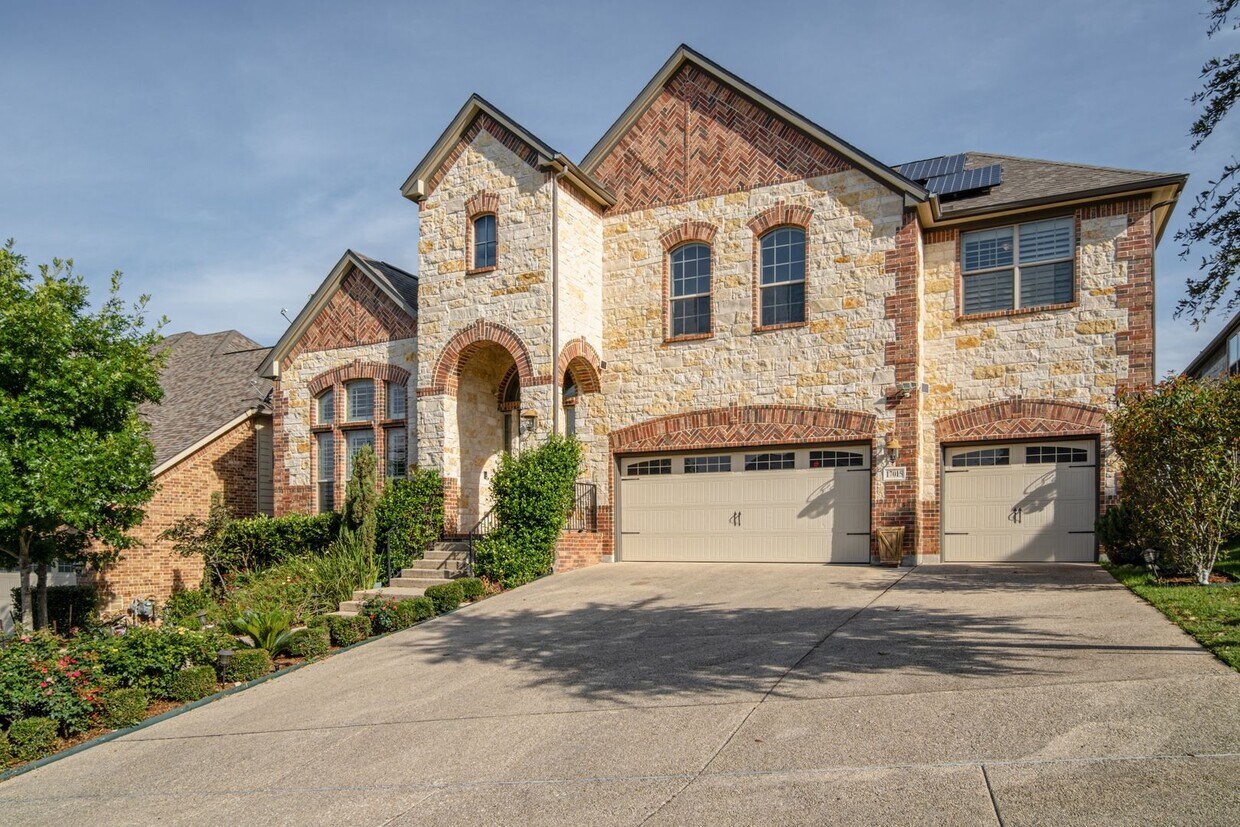 Primary Photo - WoW A home with it ALL