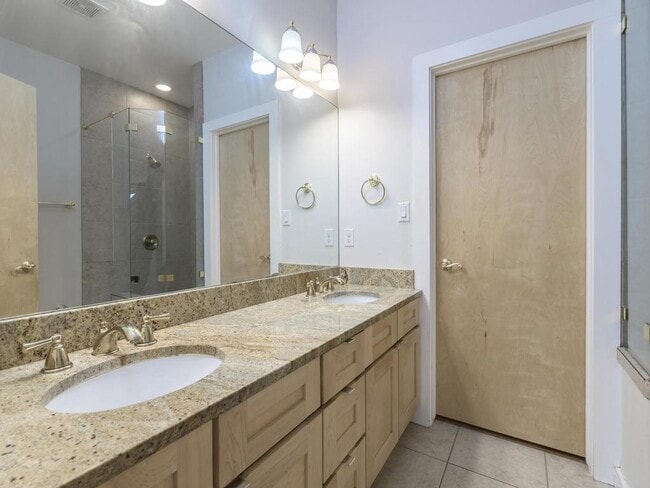 Building Photo - 3815 Red River St