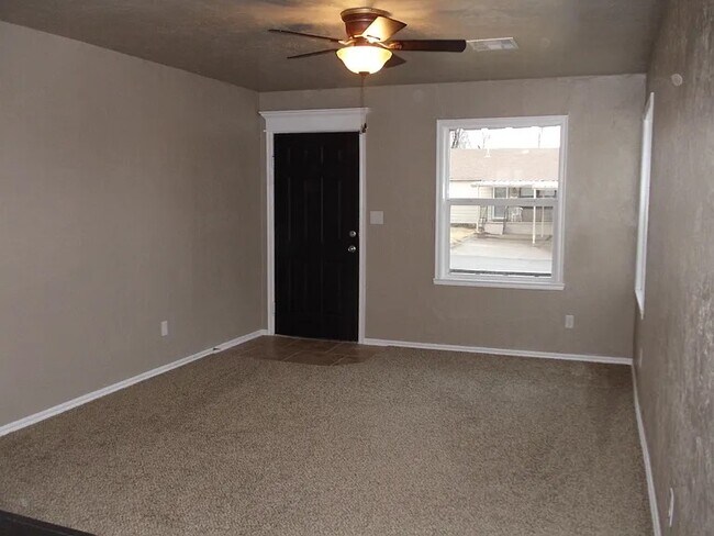 Foto del edificio - 4009 SE 25th St