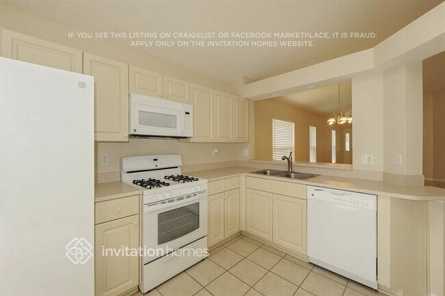 Foto del edificio - 5716 Tanagerlake Rd