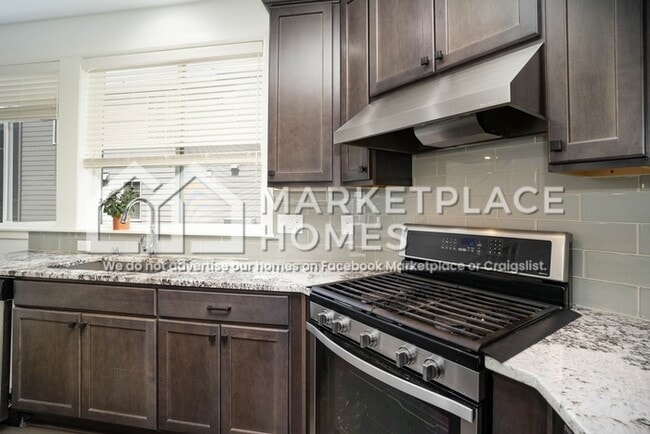 Building Photo - 23942 SE 45th Pl