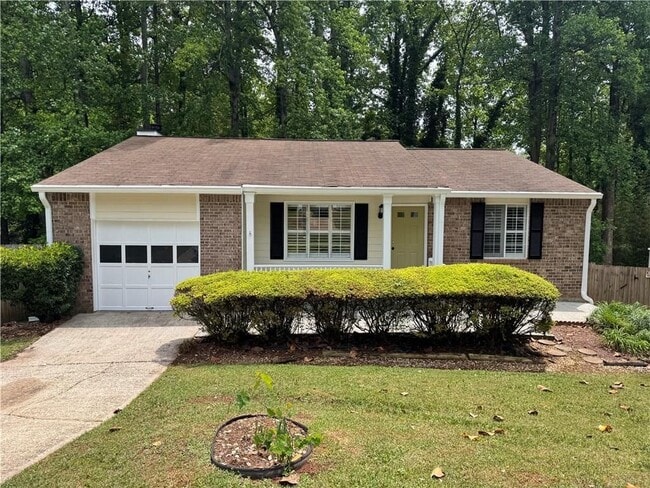 Building Photo - 440 Hembree Forest Cir