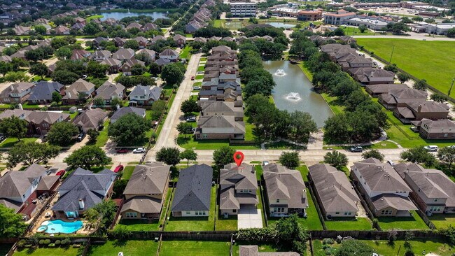 Foto del edificio - Sunshade Court, Pearland, TX 77584 - 3 BR 2.5 BA single-family home