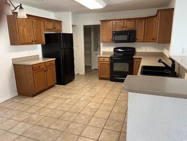 Foto del edificio - 1242 Eagle Creek Dr