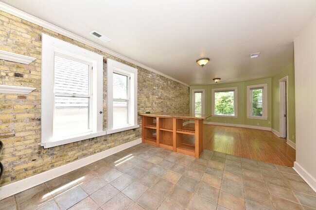 Foto del edificio - 2772 N Bremen St