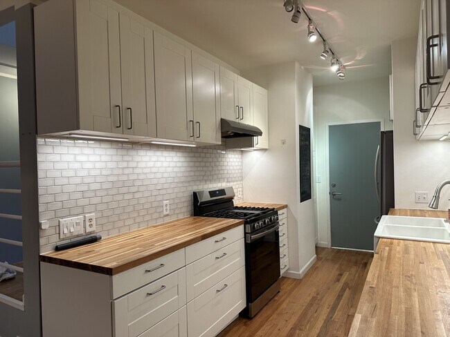 Foto del edificio - 480 22nd St