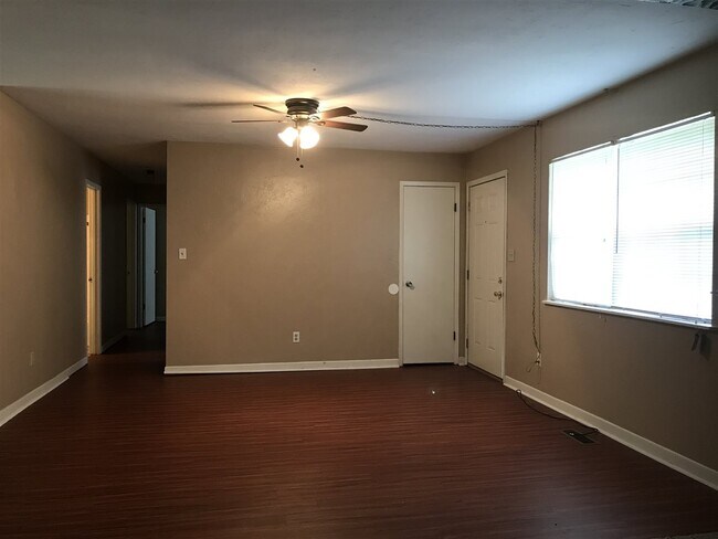 Building Photo - 4112 Wiggington Rd