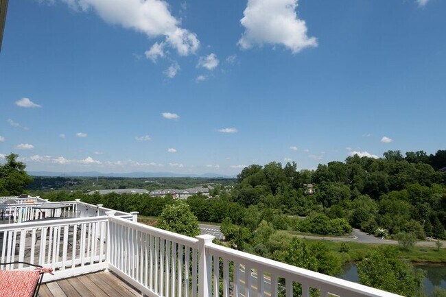 Photo - 1992 Asheville Dr Townhome