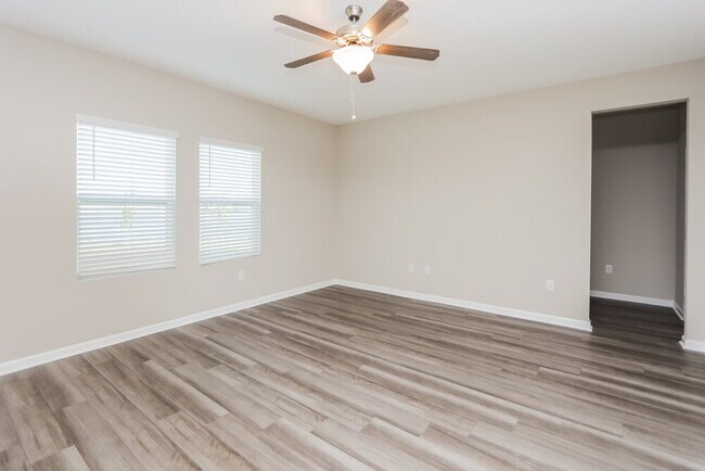 Foto del edificio - 939 Kelly Fern Lp