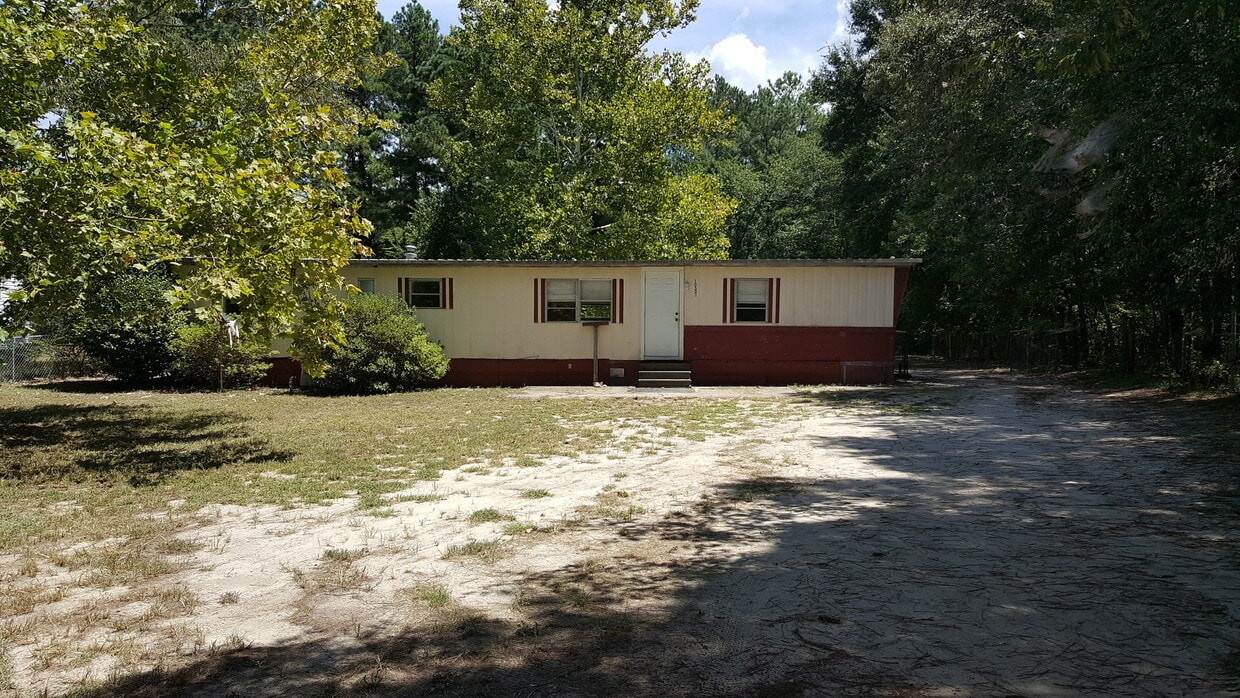 10501 Turnpike Rd, Laurinburg, NC 28352 House Rental in Laurinburg