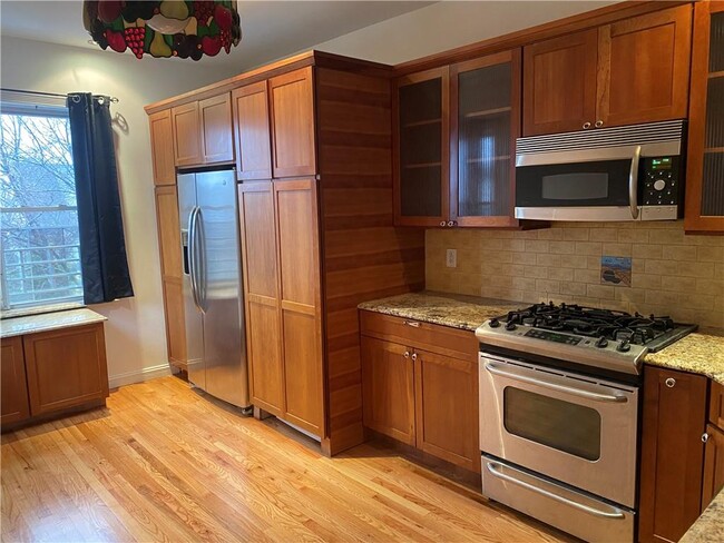 Building Photo - 4210 Surf Ave