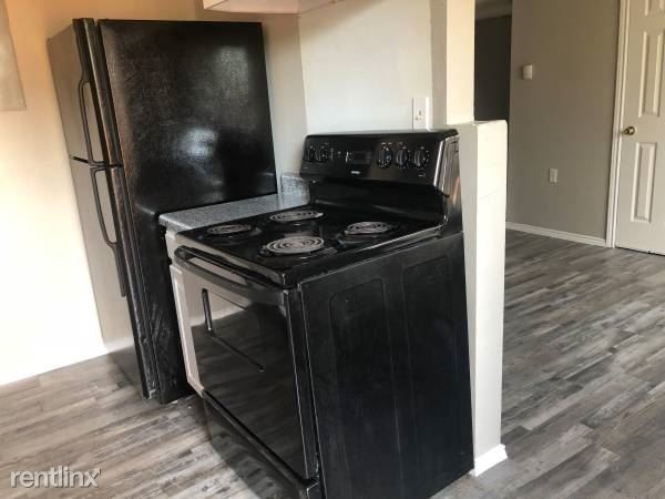 Building Photo - 2311 Anzio Dr