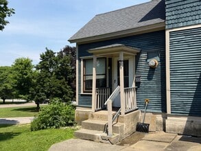 Building Photo - 68-72 Main St