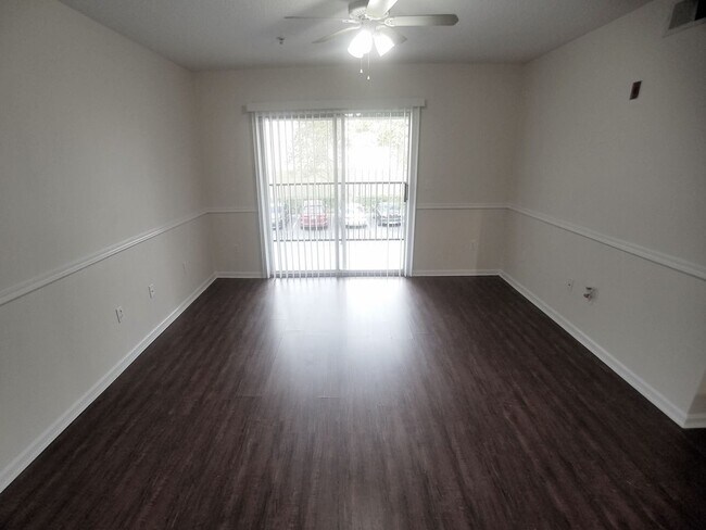 Foto del edificio - Gorgeous 2/2 Wood Floors Condo For Rent @ ...