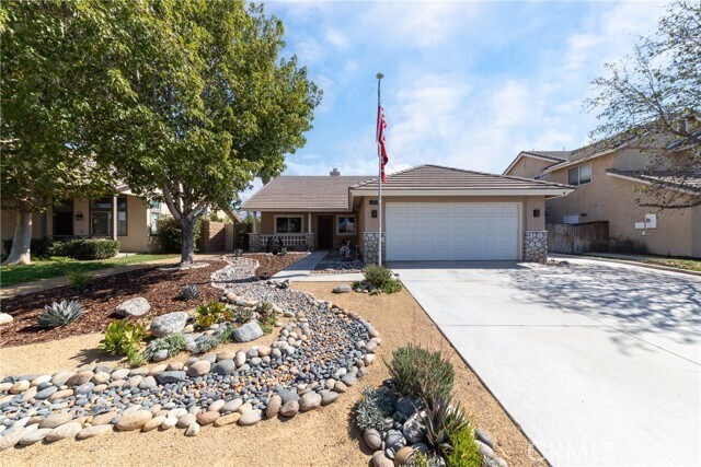 Foto principal - 1564 N Grove St