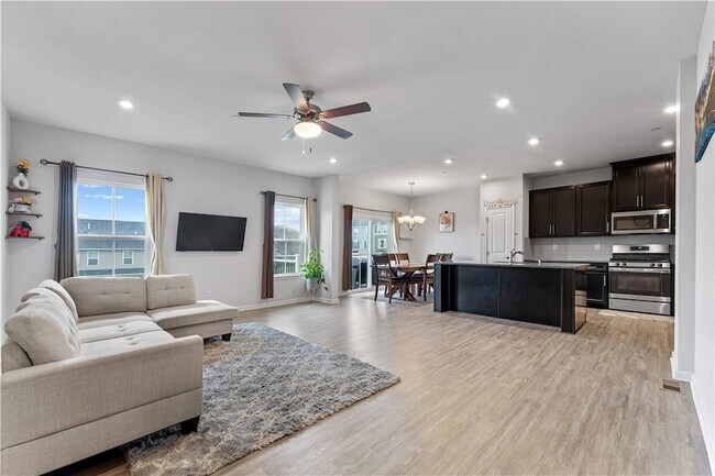 Foto del edificio - 5103 Spruce Rd
