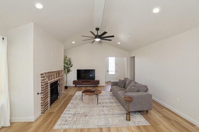 Foto del edificio - 8813 Oakleaf Ct