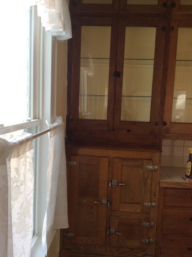 Cocina - 1667 Doty St