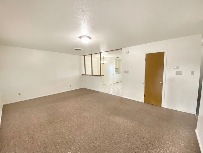 Foto del edificio - 620-622 East Sunset Circle